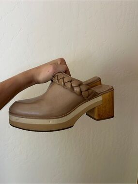 Bernardo Braided Leather Platform Mule Clogs | Taupe | Wooden Heel | Size 7